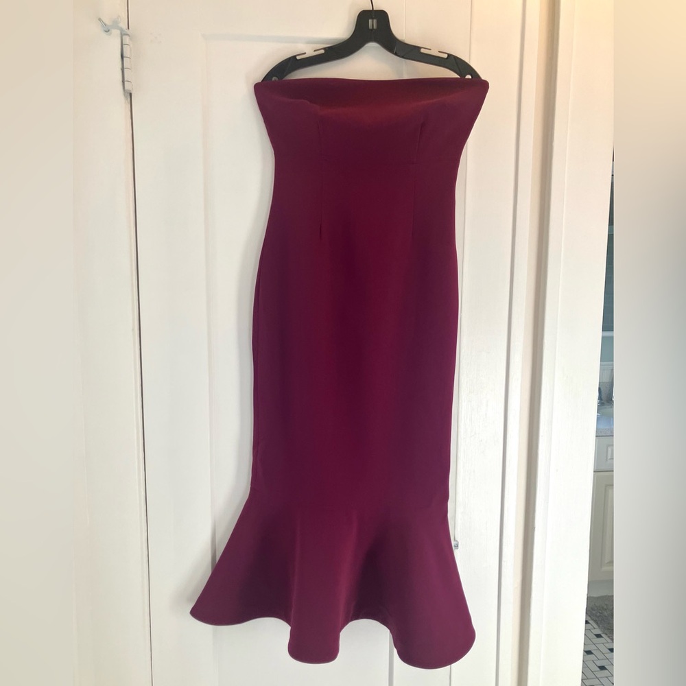 Cinq à Sept Strapless Fuschia Midi Dress Flared Silhouette Size 4 NWT